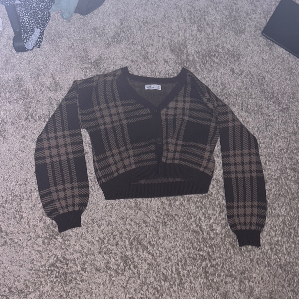 Hollister sweater